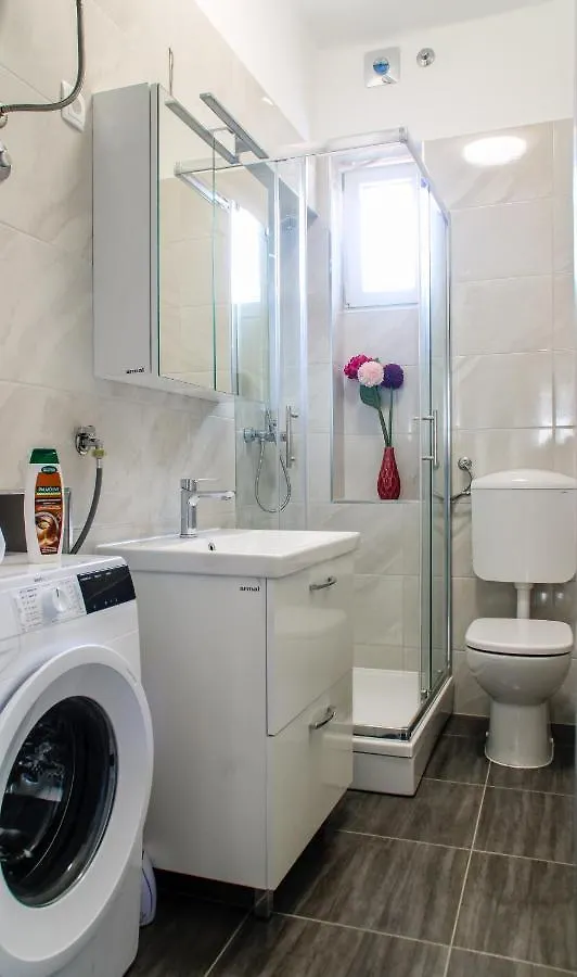 Tonka'S Beautiful Apartment In City Centre Split